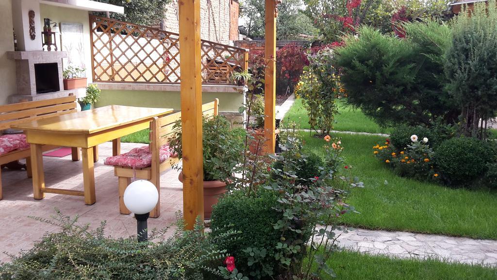Kyurkchievi Guest House Sapareva Banya Esterno foto